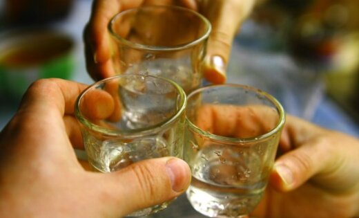 Прибыль алкогольного гиганта снизилась из-за водки Absolut