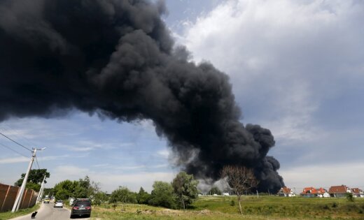 Крупный пожар на нефтебазе под Киевом; погибли пять человек