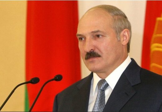 Лукашенко воспользовался ботоксом и помолодел
