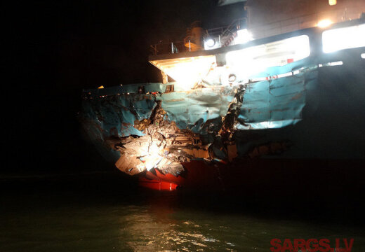В Ирбенском проливе столкнулись два грузовых судна (17.10)
