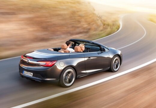 Opel заочно познакомил с новым кабриолетом Cascada