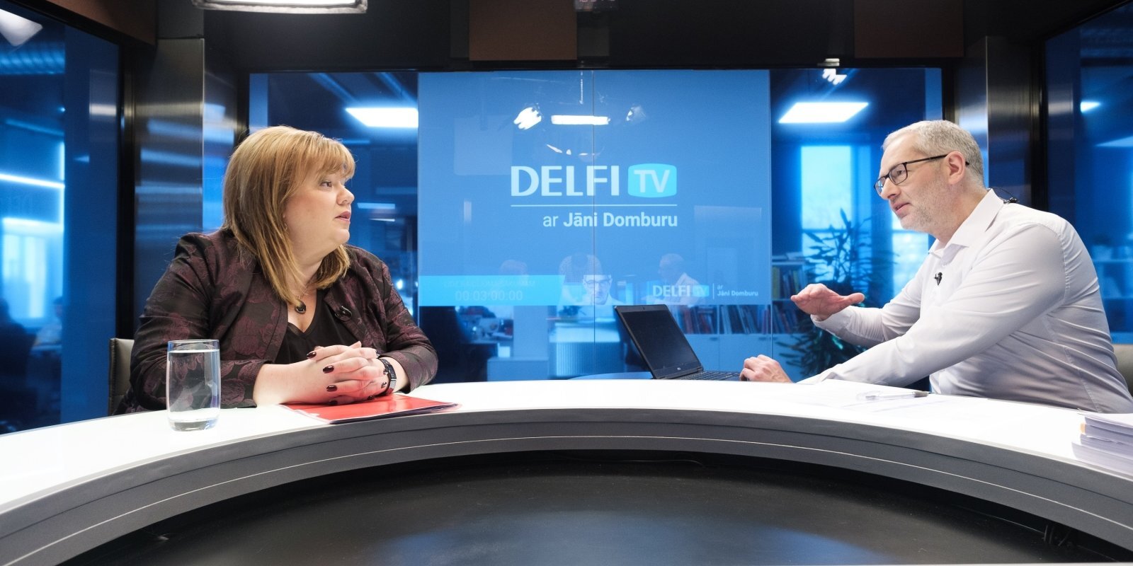 'Delfi TV ar Jāni Domburu' atbild valsts kontroliere Elita Krūmiņa. Intervijas teksts