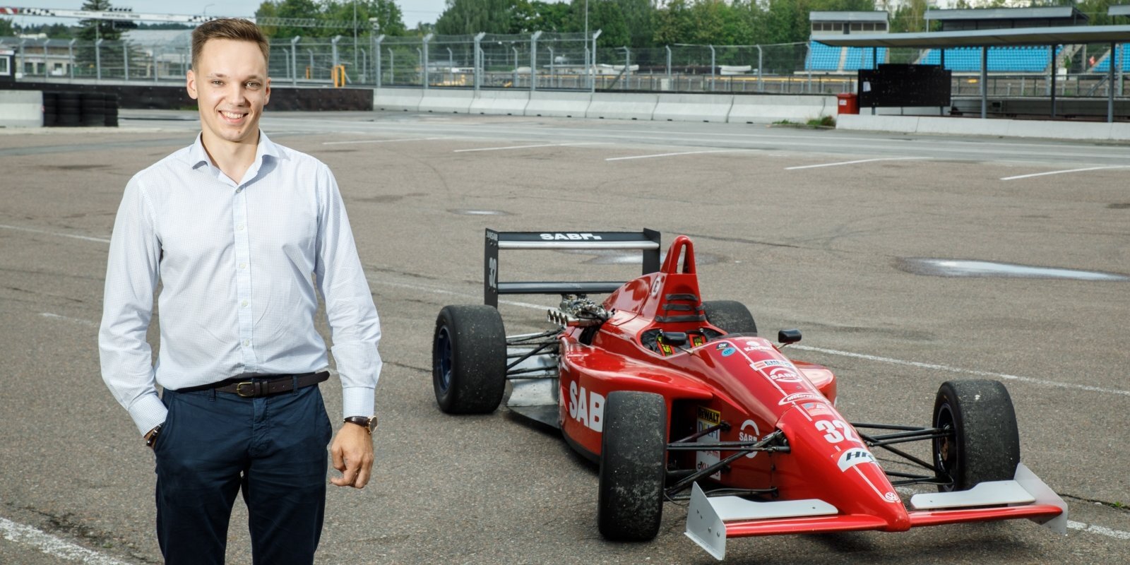 Собрал "Жигули", взялся за "Формулу-1". Как латвиец Мартиньш Залманс попал в элиту автоспорта