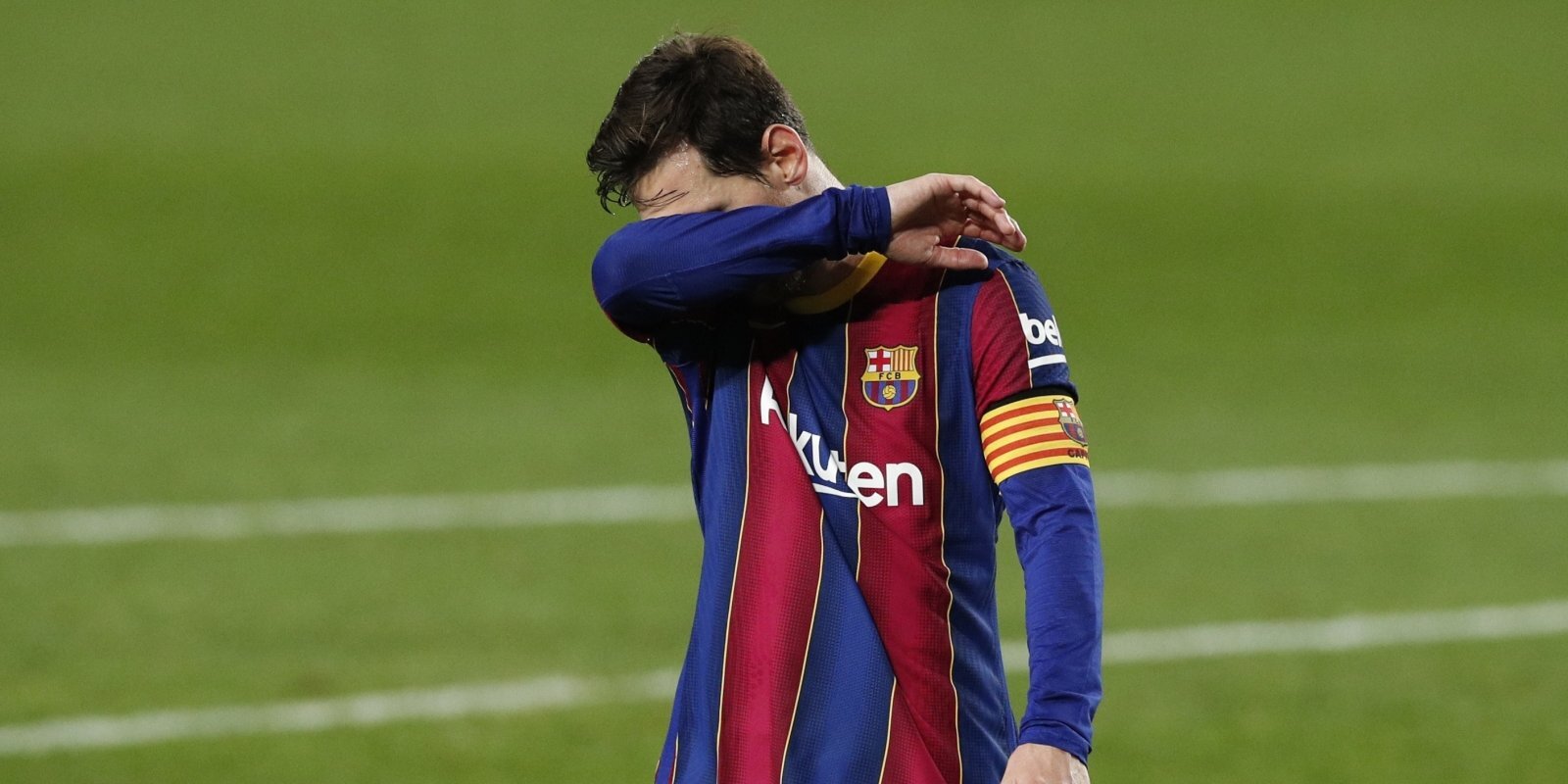 Miljonāru asaras Barselonā. Kā izira pasaules labākā futbola komanda