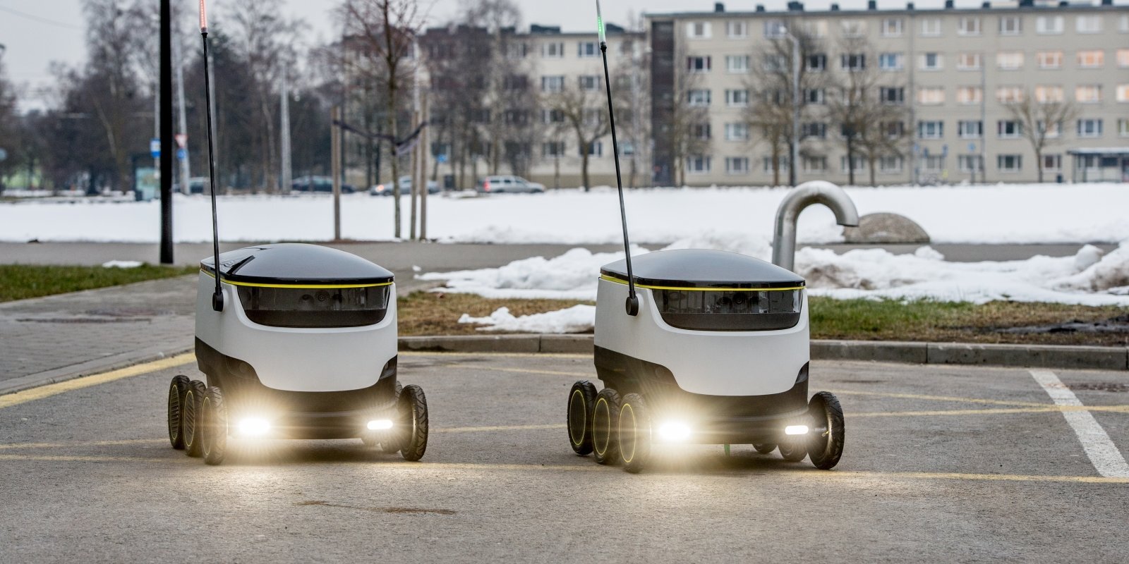 "Еду доставит, еще и споет!" Эстонский стартап Starship про будущее роботов-курьеров