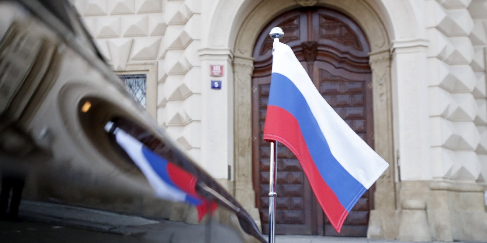 Дипломатические высылки: этикет или новый кризис в отношениях России и ЕС?