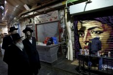 Jeruzalemes tirgus pārvēršas par ebreju mākslinieka rotaļlaukumu