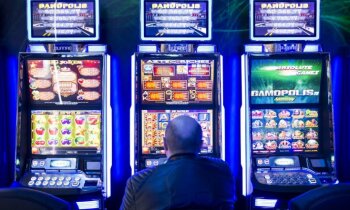 Rīgas dome atsakās sākt no jauna administratīvos procesus par azartspēļu zāļu atļaujām