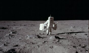 Kā cilvēce raudzījās uz Mēnesi, pirms uzkāpa uz tā – no dieva līdz golfa laukumam