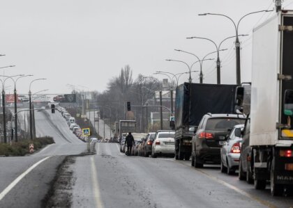 Ukraina sāk evakuēt iedzīvotājus no Hersonas