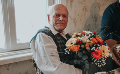 Vecāki par 100 gadiem – statistika par Latvijas ilgdzīvotājiem joprojām neuzticama
