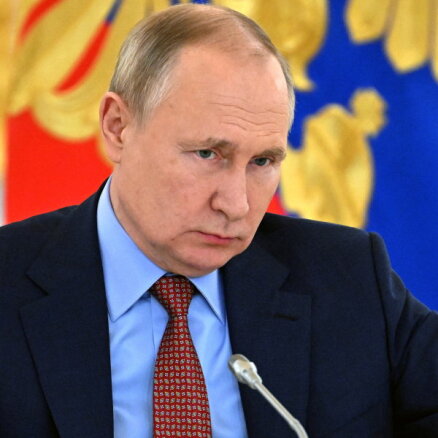 Putins draud ar strauju reakciju uz iejaukšanos karā ar Ukrainu