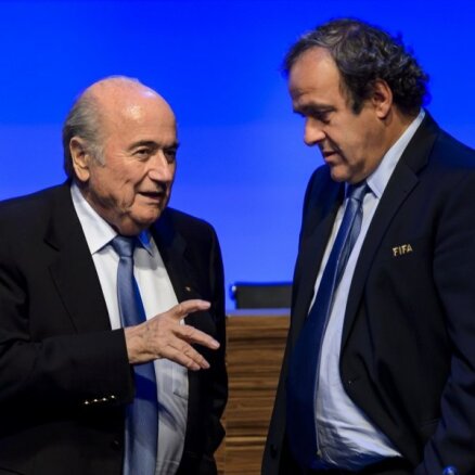 Платини выдвинул свою кандидатуру на пост президента ФИФА