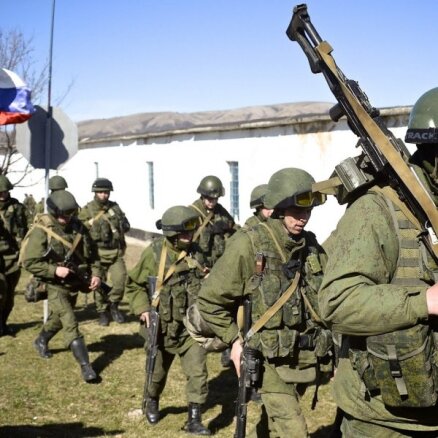 Sanktpēterburgā un Maskavā masveidā izsūta pavēstes par iesaukšanu armijā
