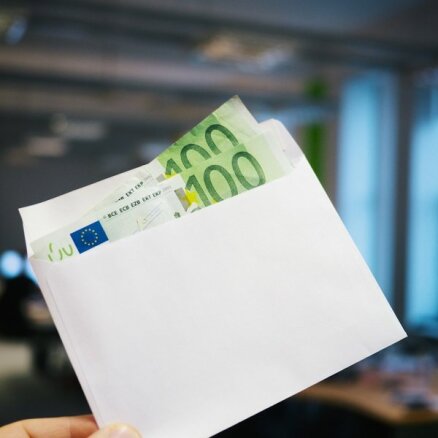Vidējā alga 'uz papīra' gada otrajā ceturksnī – 762 eiro
