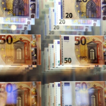 Sankciju pret Krieviju dēļ Latvijas bankās iesaldēti aptuveni 8 miljoni eiro