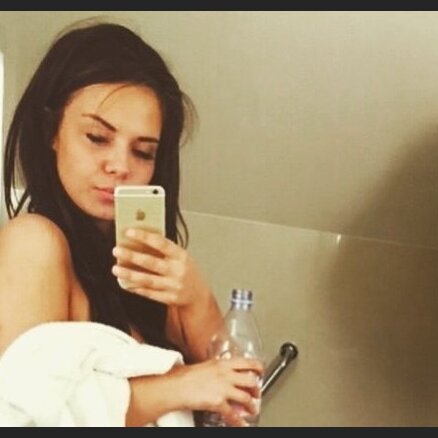 Bagātais krievu mīļotais lepns par Latvijas selfiju karalienes slavu
