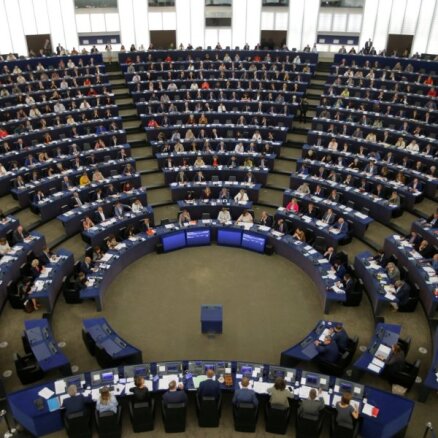 Eiropas Parlaments pieļauj 'Brexit' termiņa pagarinājumu