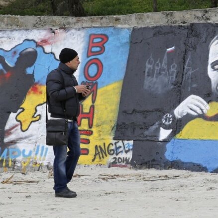 Krievija ceļ jaunu 'Berlīnes mūri', paziņo eksministrs