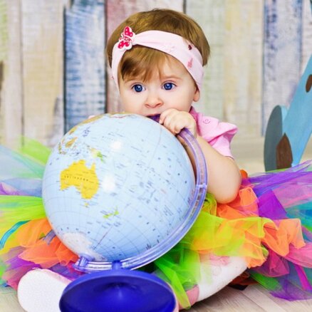 Kā sagaida mazuļus citās pasaules valstīs – tradīcijas, valsts atbalsts, medicīniskā aprūpe