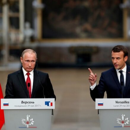 Eiropā tikai Makrons runā par 'garantijām' Krievijai, pauž Kuleba