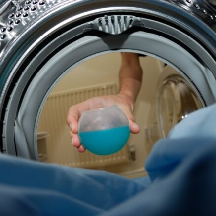 Infografika: Sargājiet bērnus no veļas mazgāšanas līdzekļu kapsulām