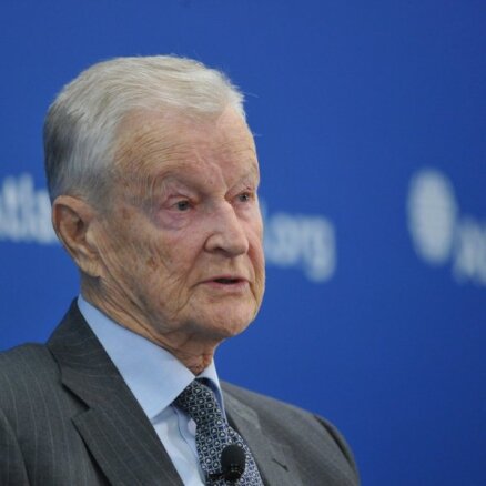Бжезинский: Россия может разместить в Крыму ядерное оружие
