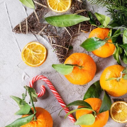 Oranžie Ziemassvētku vēstneši – mandarīni
