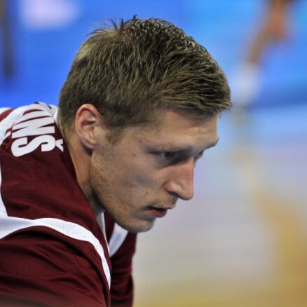 Kaspars Bērziņš uzvar strīdā ar 'VEF Rīga; klubam jāmaksā basketbolistam 380 000 eiro