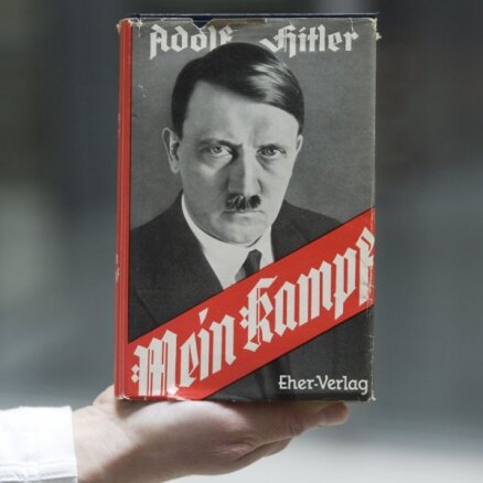 'Mein Kampf' Vācijā kļuvis par bestselleru