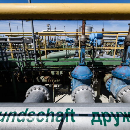 СМИ: запрет на транспортировку российской нефти исключат из шестого пакета санкций ЕС