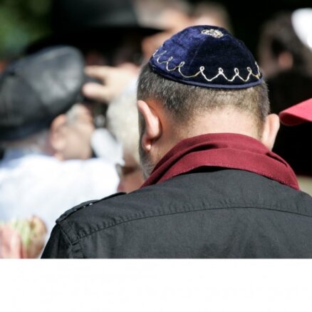 Latvijā teju puse ebreju antisemītismu neuzskata par milzu problēmu