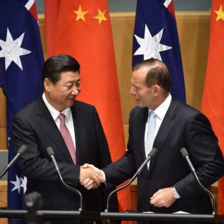 Austrālija un Ķīna paraksta brīvās tirdzniecības līgumu