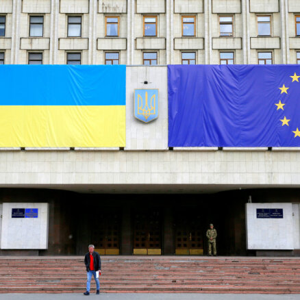 Макрон и Шольц - за предоставление Украине статуса страны-кандидата в ЕС