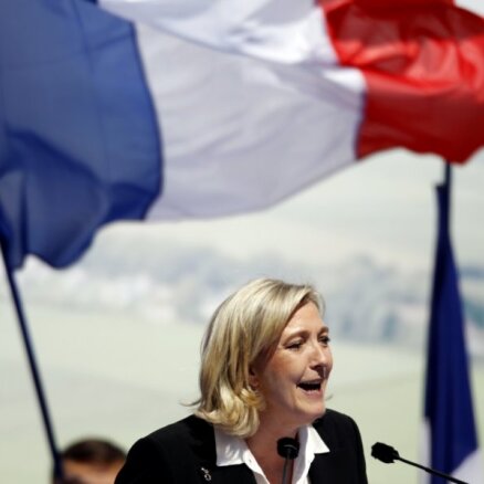 ES ir jāsagrūst, uzskata Francijas opozicionāre Lepēna