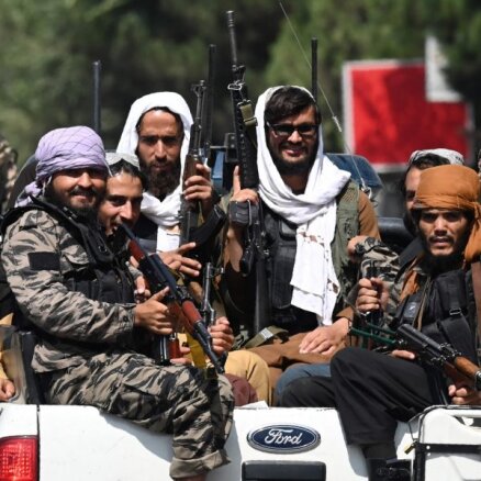 Grupējuma vecā gvarde un terorists: kas ir 'Taliban' jaunās valdības pārstāvji