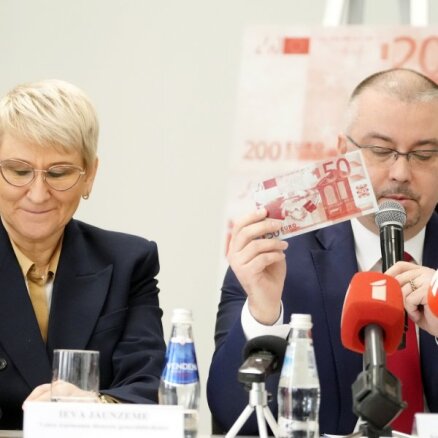 Pērn naudas atmazgāšanas jomā arestēta noziedzīgi iegūta manta 475 056 878 eiro apmērā