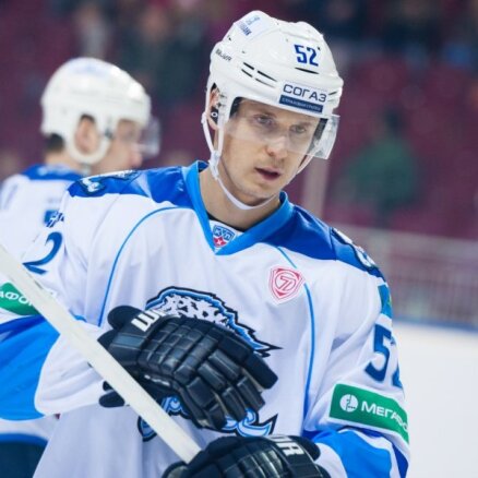 Bārtulis un Karsums gūst vārtus savstarpējā KHL mačā