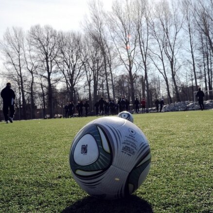 Četrpadsmit Latvijas futbola treneri saņēmuši UEFA 'Pro' licences