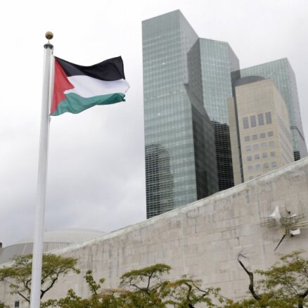 Pie ANO mītnes Ņujorkā pacelts Palestīnas karogs