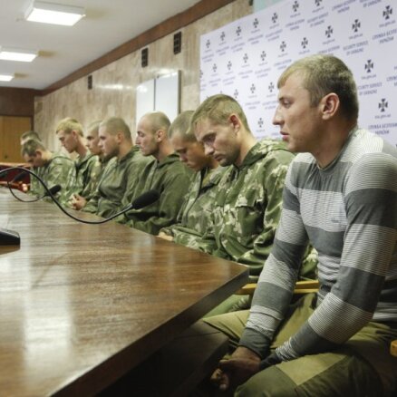 Задержанные российские десантники доставлены в киевский СИЗО