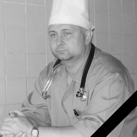 Omskā 55 gadu vecumā miris saindēto Navaļniju ārstējušais ārsts