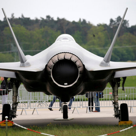 Pentagons meklē citus izgatavotājus turku ražotajām 'F-35' detaļām