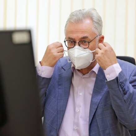 Эпидемиолог Перевощиков: маски вернутся в школы, а Китай перегибает палку