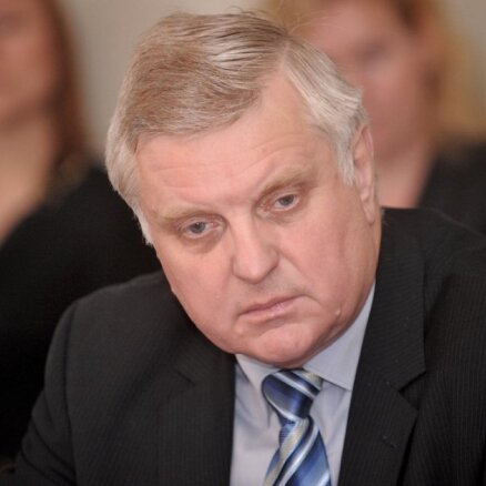 Krīgers pārmet ministrijām nepatiesas informācijas sniegšanu Kučinskim