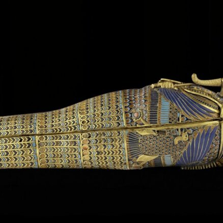 Atklāts, kāpēc Tutanhamonu apbedīja ar ereģētu locekli