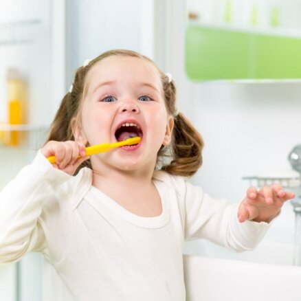 Kāda saistība jaunās māmiņas mutes dobuma stāvoklim ar bērna zobiem