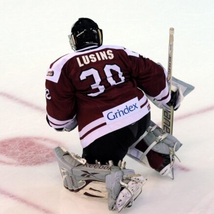 Latvijas izlases treniņnometni pamet astoņi hokejisti