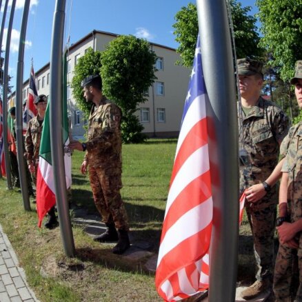 США переведут 800 военнослужащих в страны Балтии