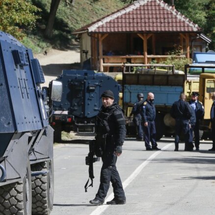 Сербы покидают госучреждения Косова. Чем вызвано новое обострение?